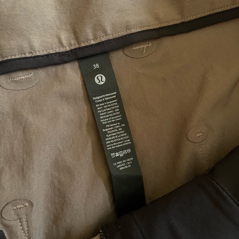 lululemon athletica Men's Khaki Chinos - Picture 6 of 11